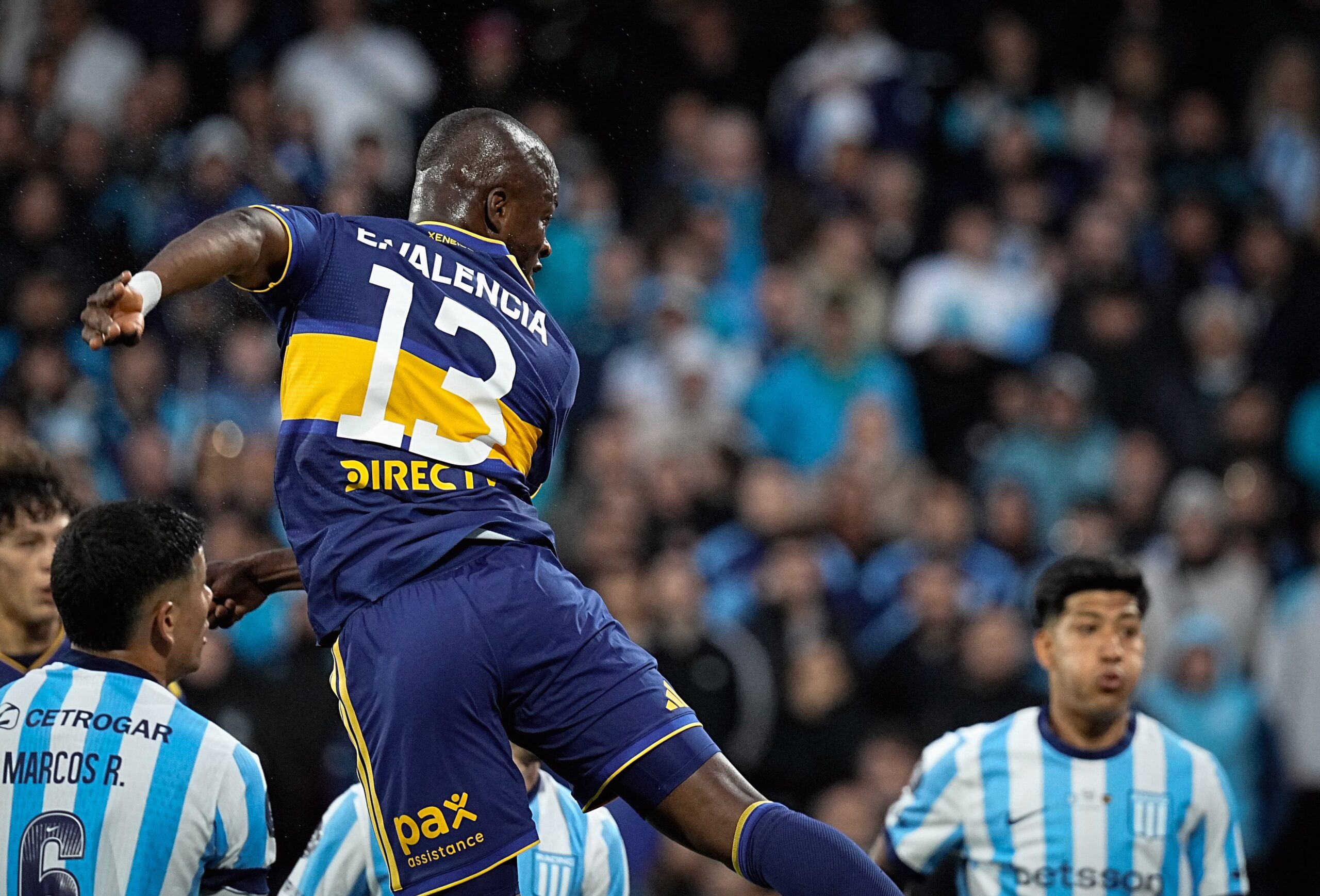 Boca protagonizó una remontada inolvidable y dejó afuera a Racing