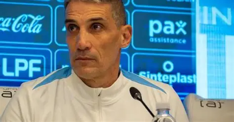 Vojvoda quedó al límite: los fracasos que marcaron el año de Racing